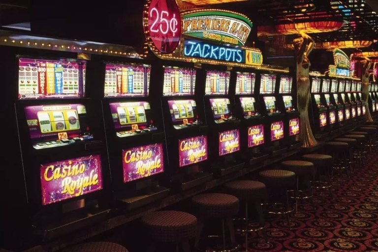 Live casino-style browsing layout for Bangladesh mobile users